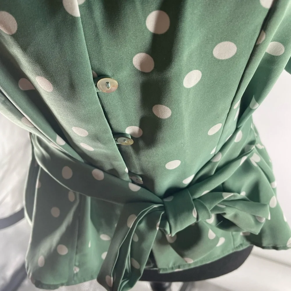 Puffed sleeve polka dot top - Picture 6 of 7